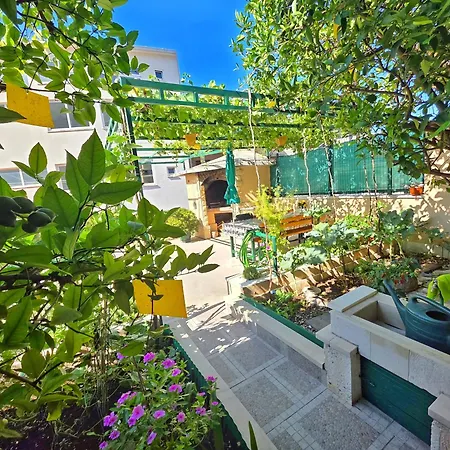 Cosey For 2 Free Private Parking דירה