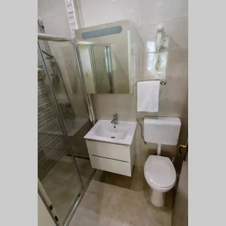 Cosey Studio For 2 Free Private Parking